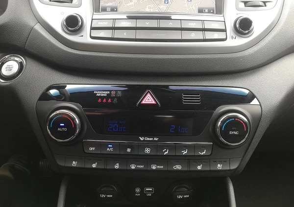 Hyundai Tucson cena 75000 przebieg: 175000, rok produkcji 2015 z Nowy Dwór Gdański małe 352